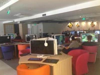 華碩網吧產品廣受贊譽，華南連中五大標單